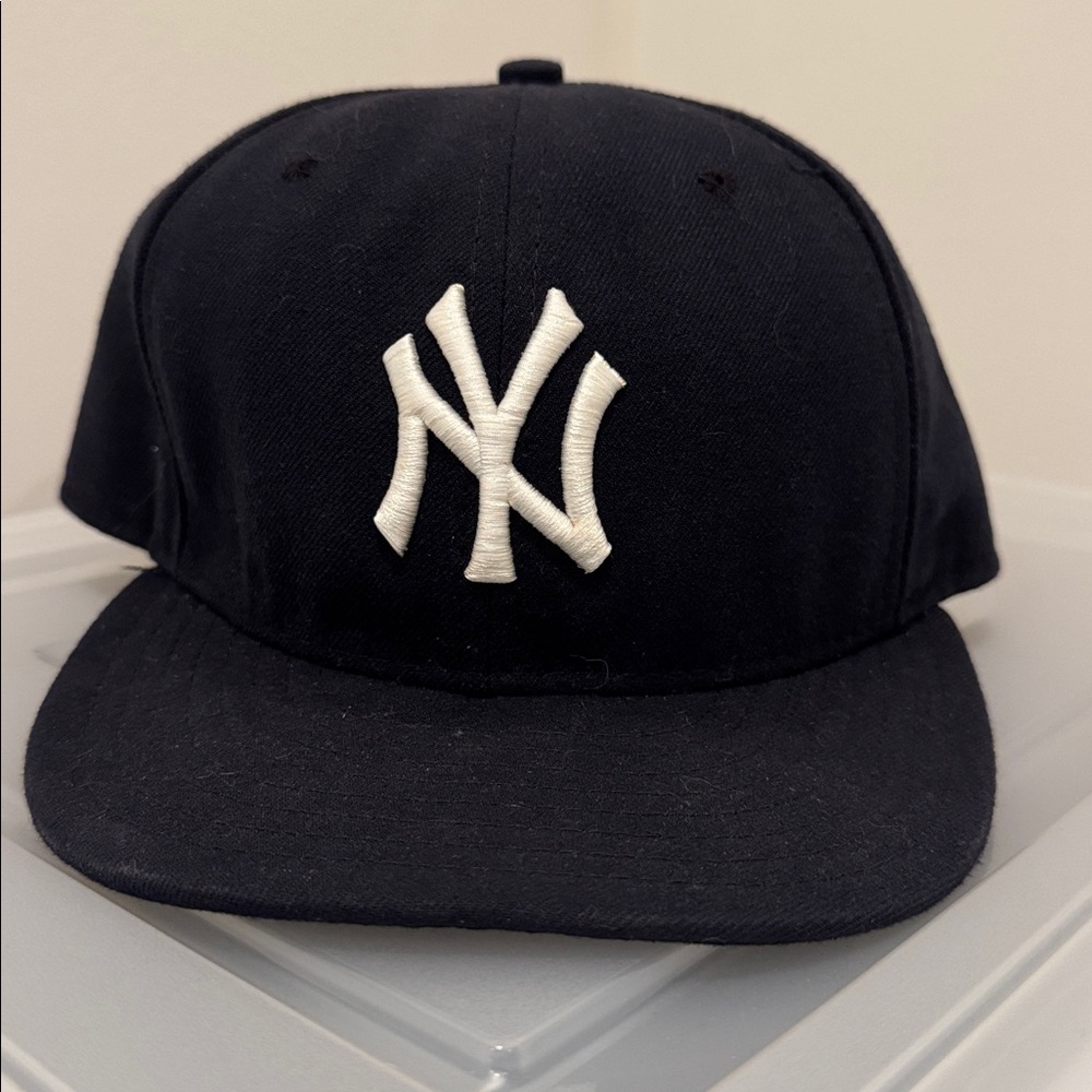 New Era New York Yankees Cap Size 8